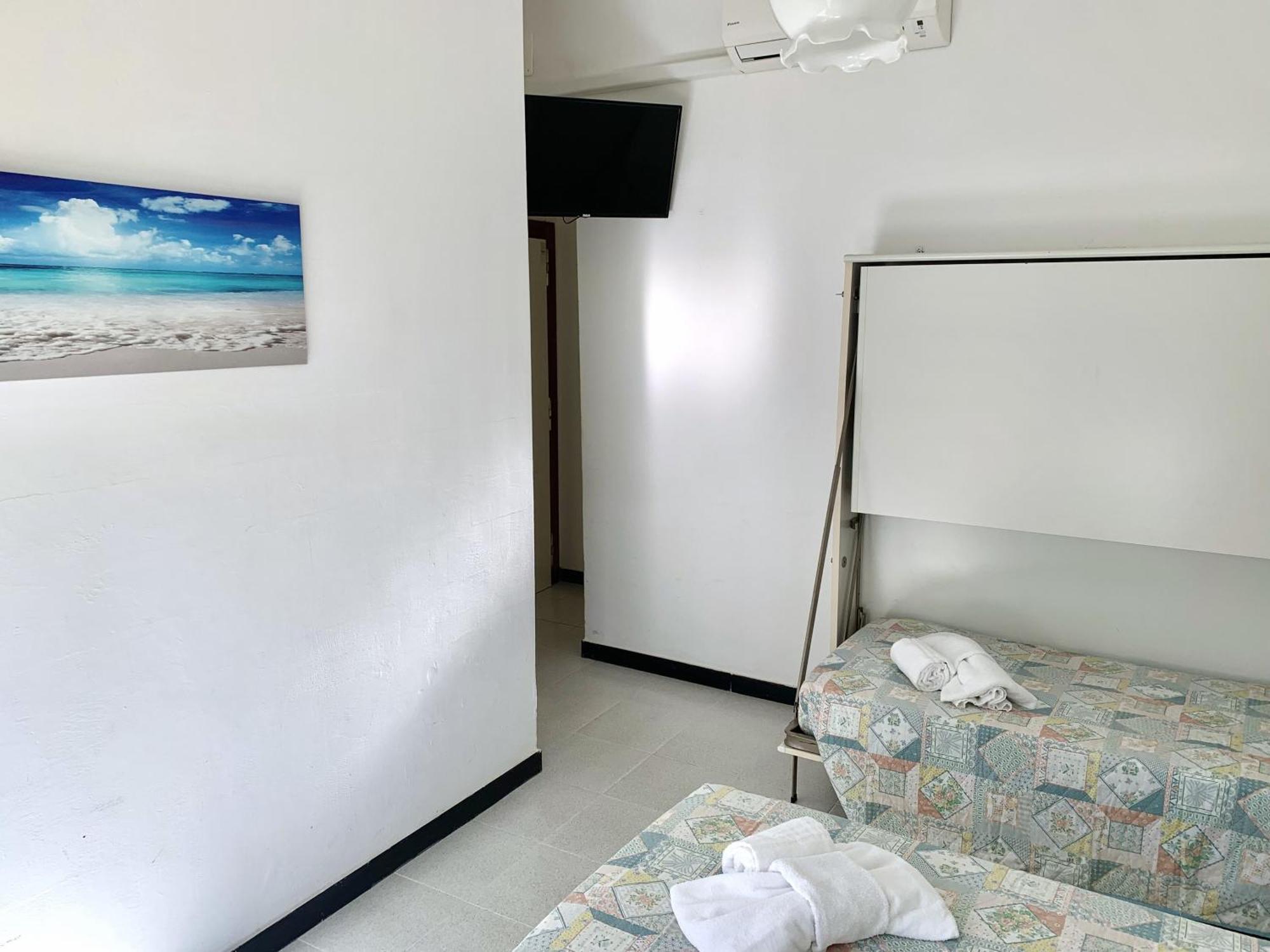 Hotel Villa Chiara Finale Ligure Exterior photo